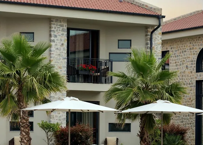 Palaia 5* داتْشا